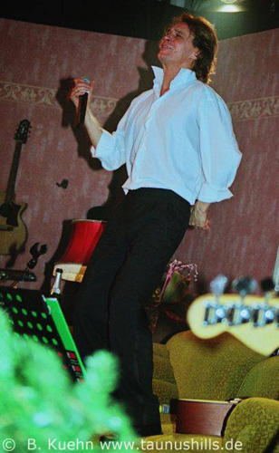 ©06_12_03_104